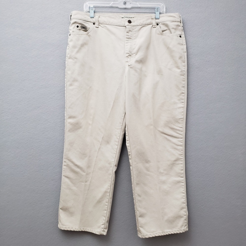 Lee Womens 18 Short Relaxed Straight Leg Pants Beige Khaki High Rise Casual